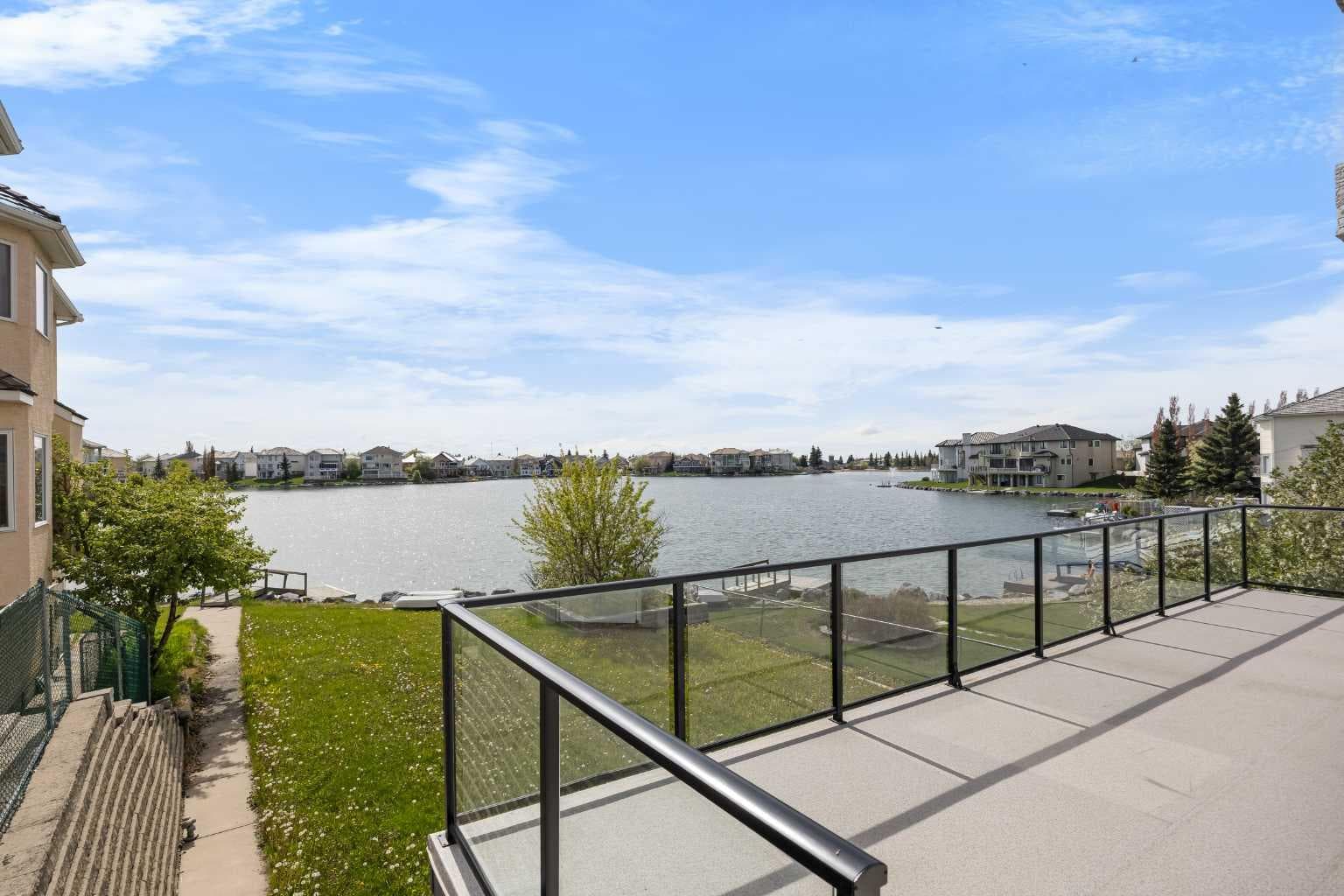 151 Coral Shores Landing NE