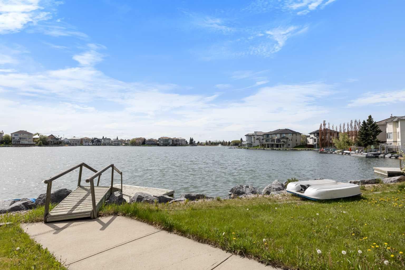 151 Coral Shores Landing NE