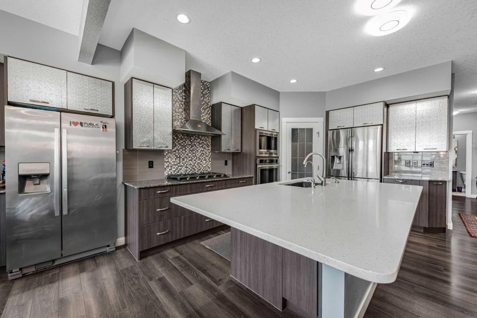 227 Redstone Heights NE