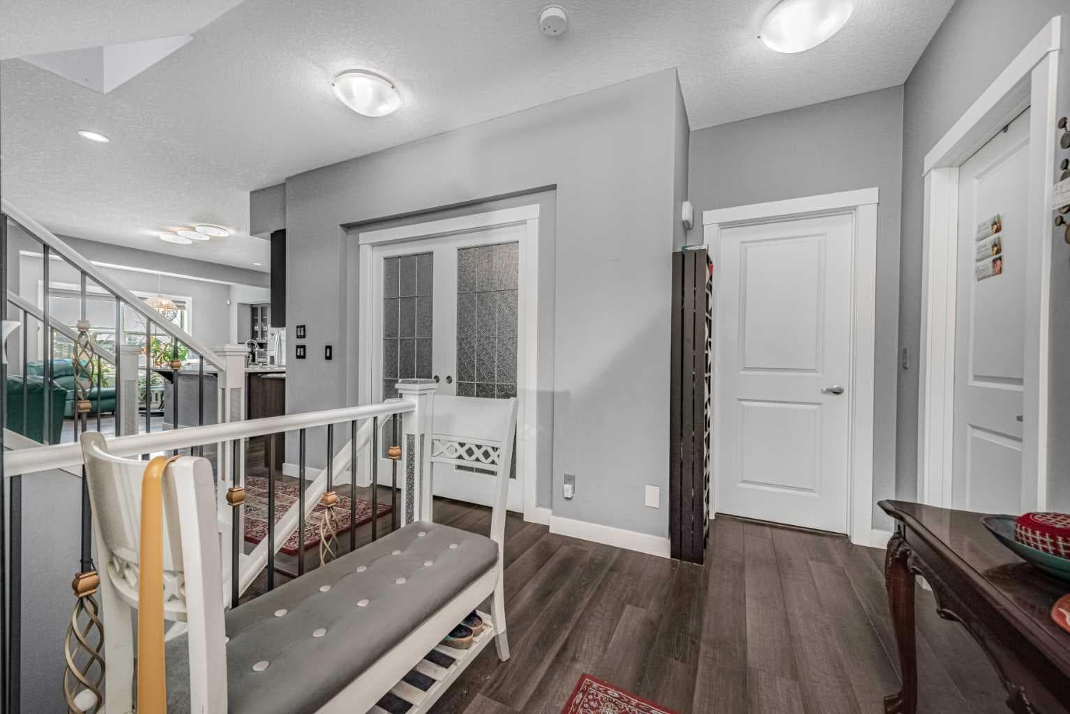 227 Redstone Heights NE