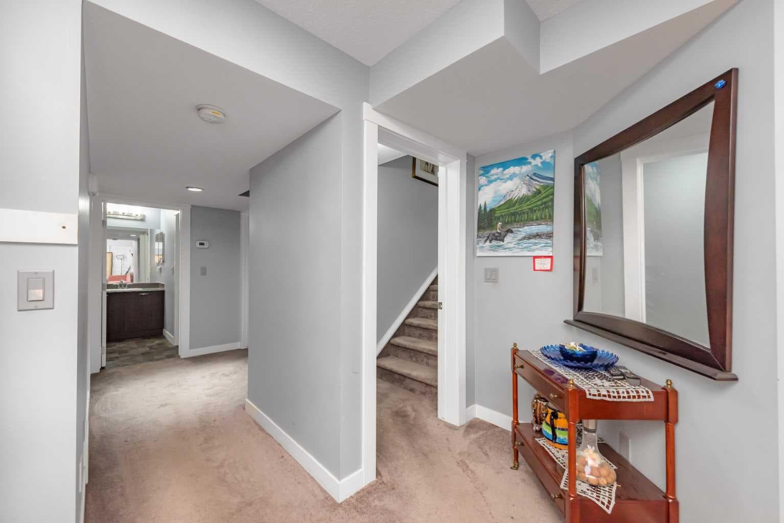 227 Redstone Heights NE