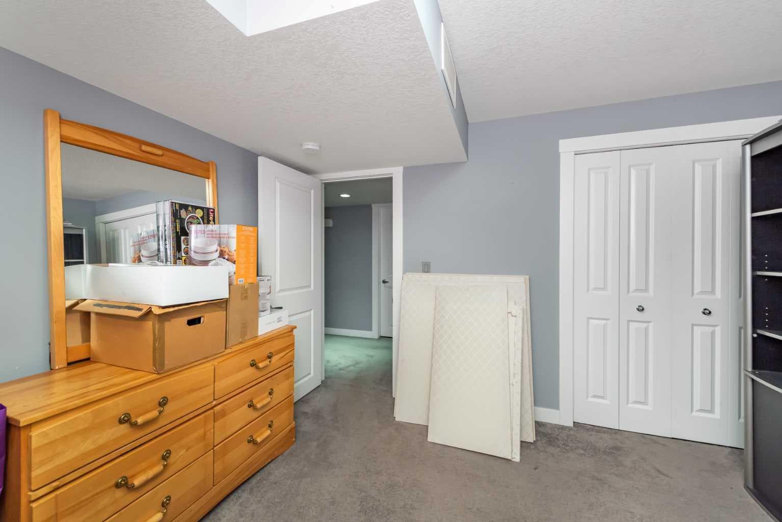 227 Redstone Heights NE