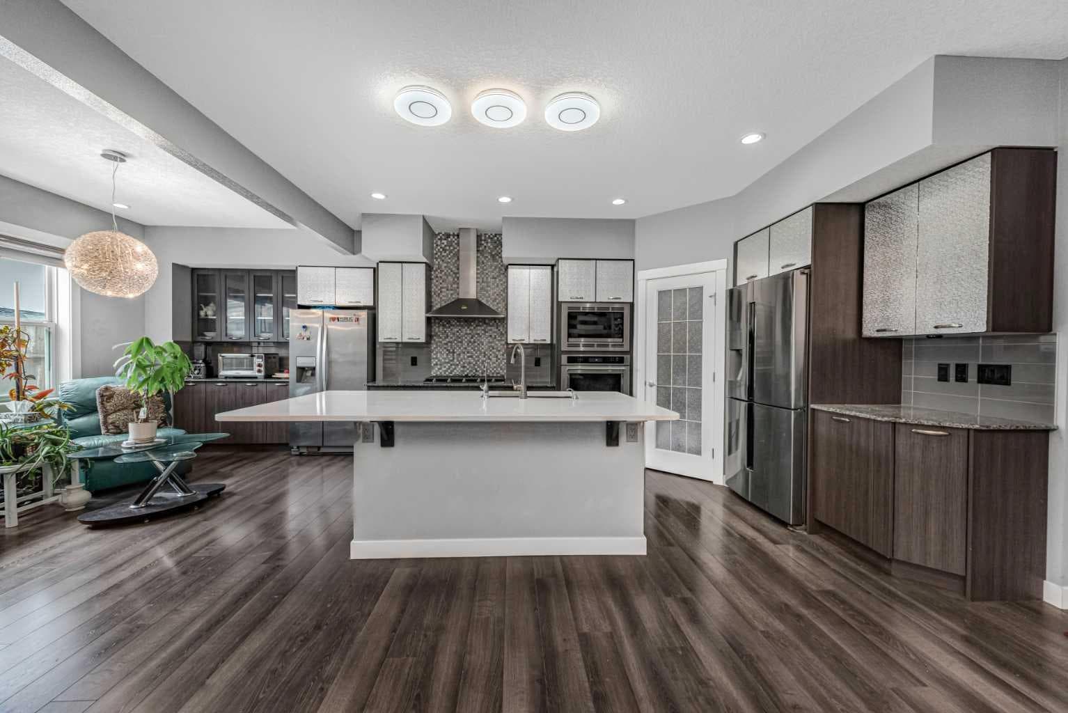 227 Redstone Heights NE