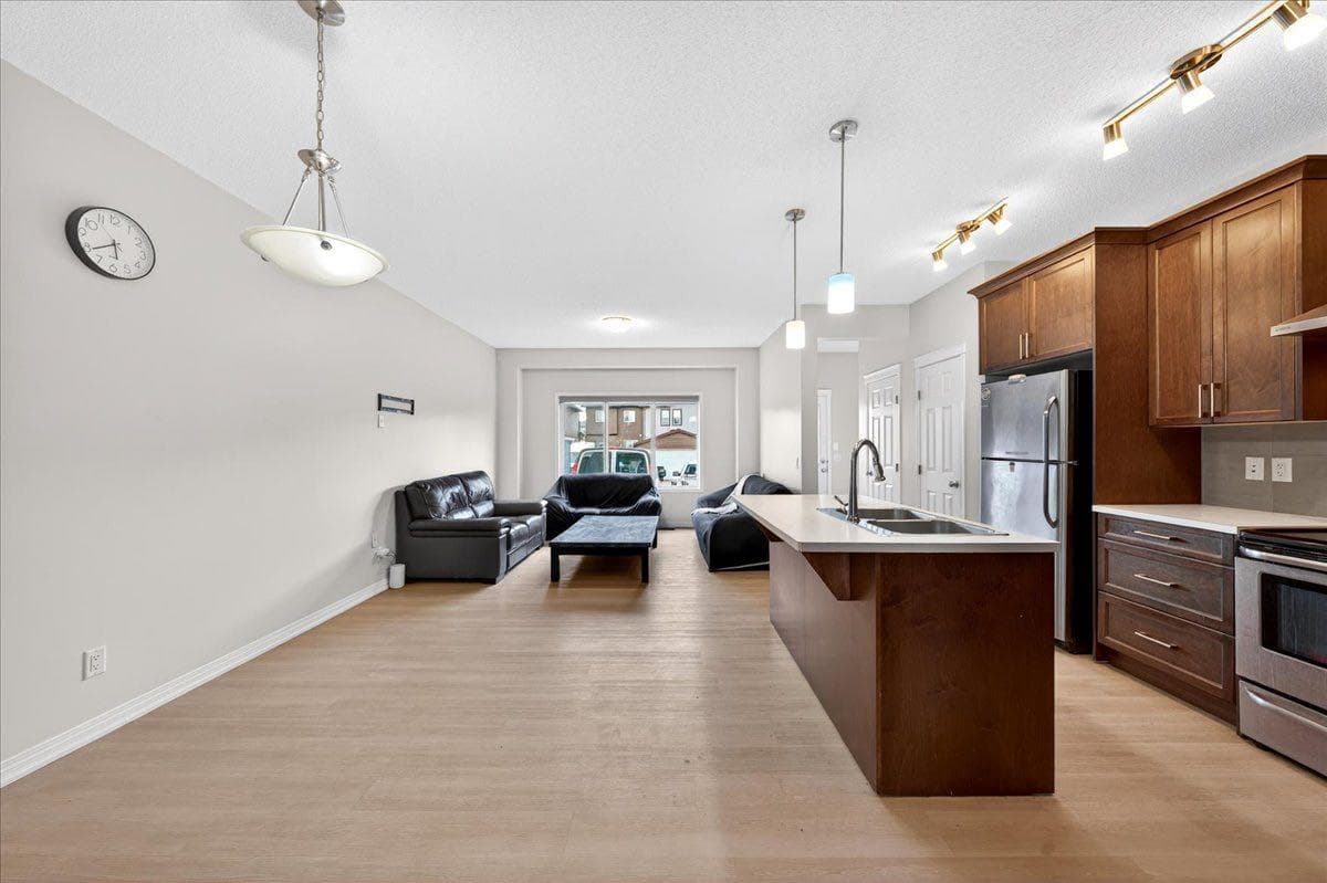 15 Savanna Parade 