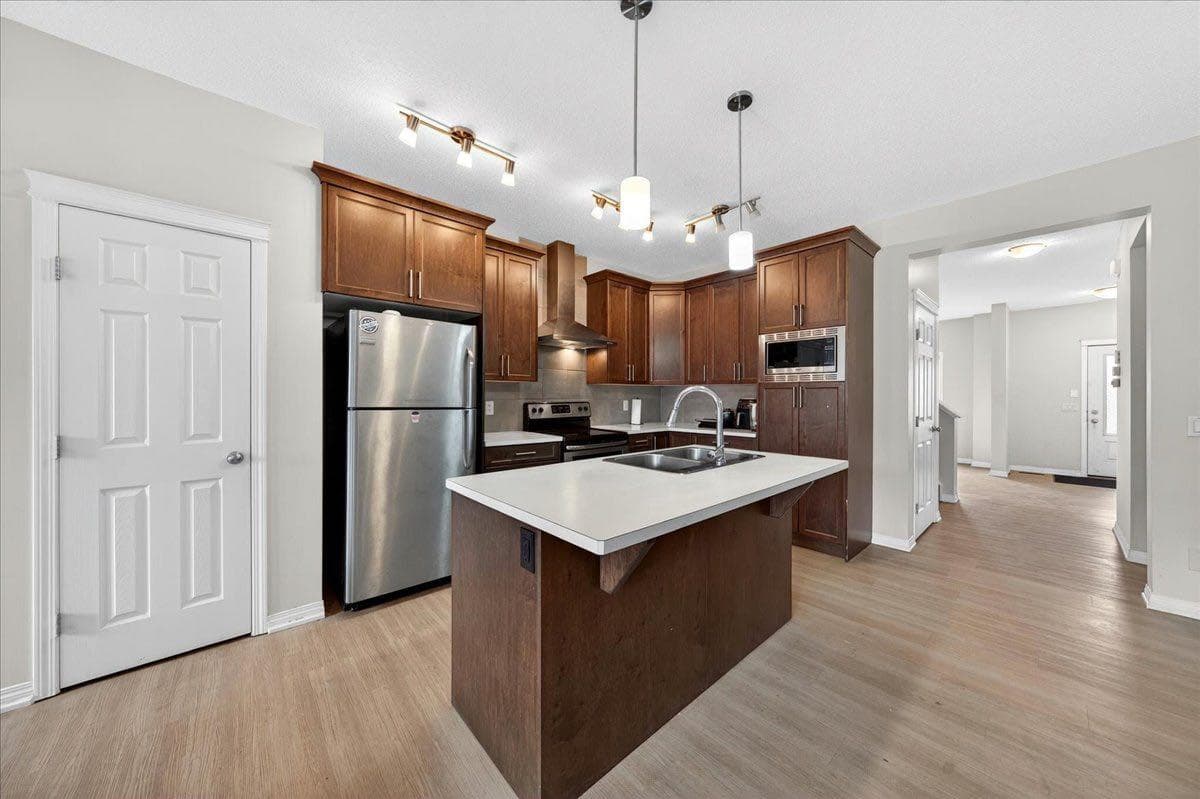 15 Savanna Parade 