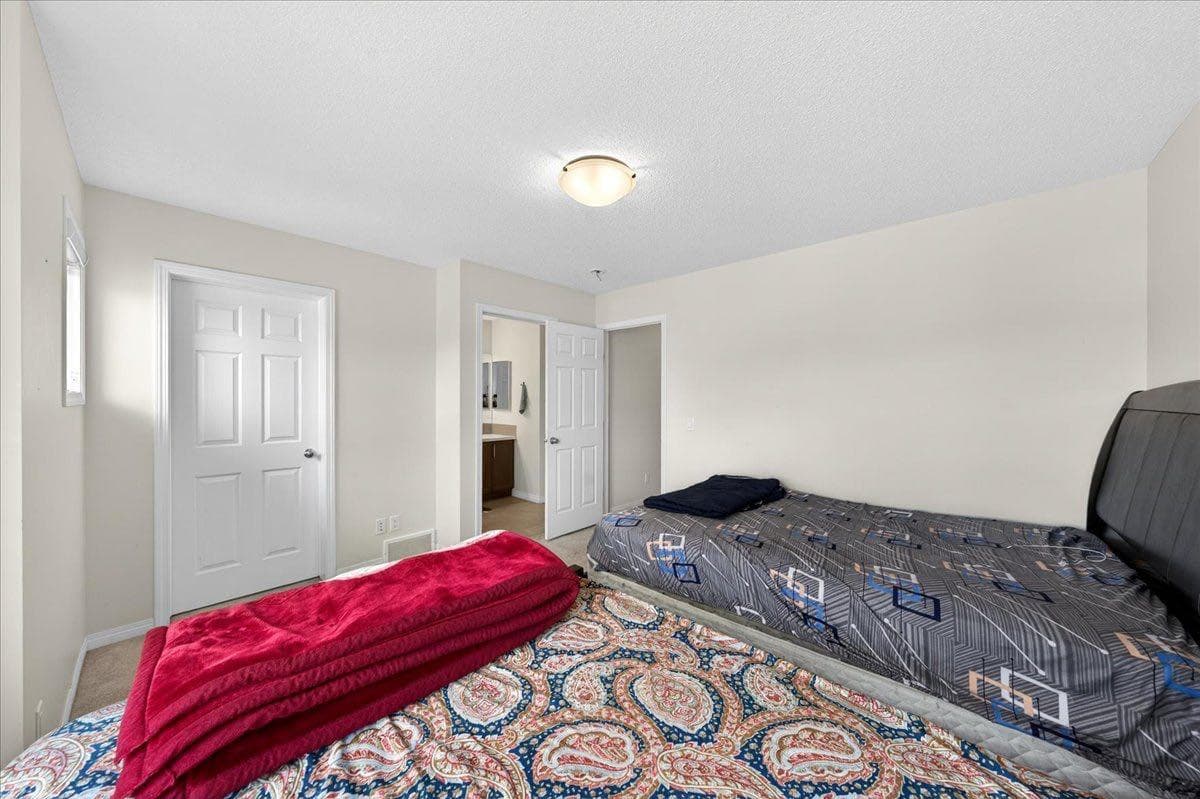 15 Savanna Parade 