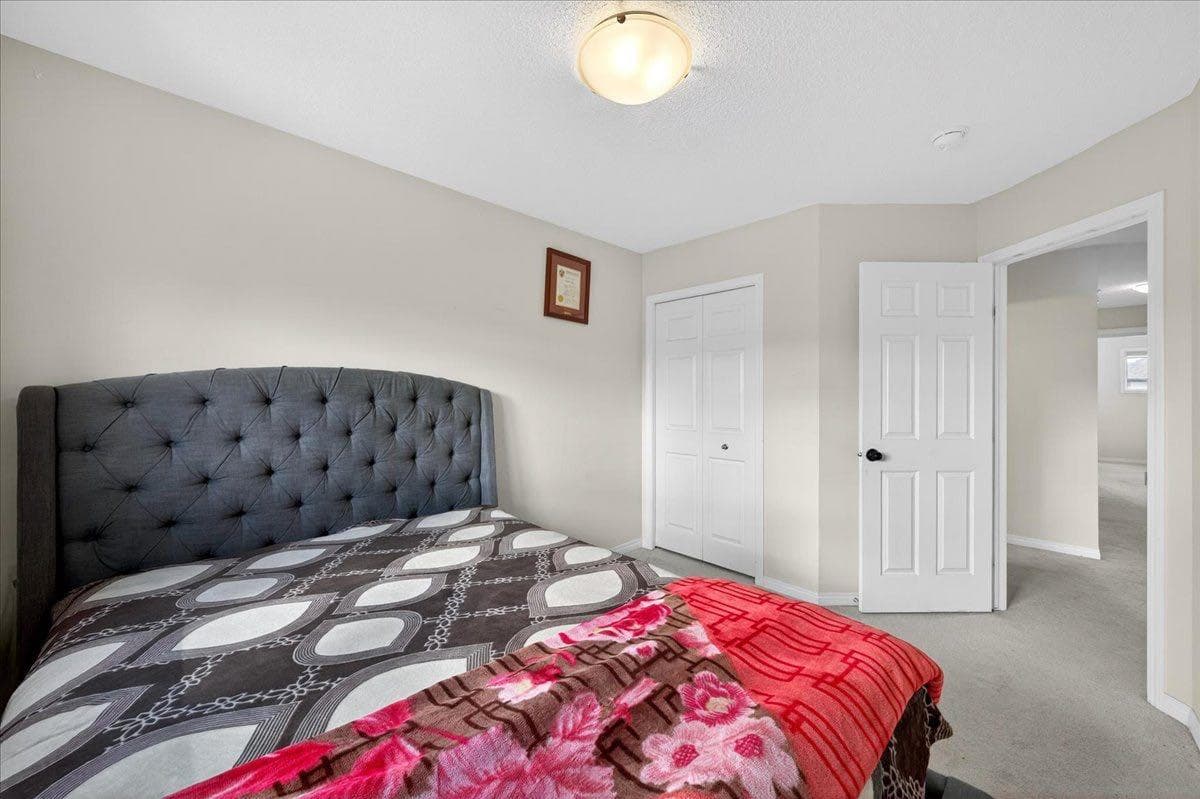 15 Savanna Parade 