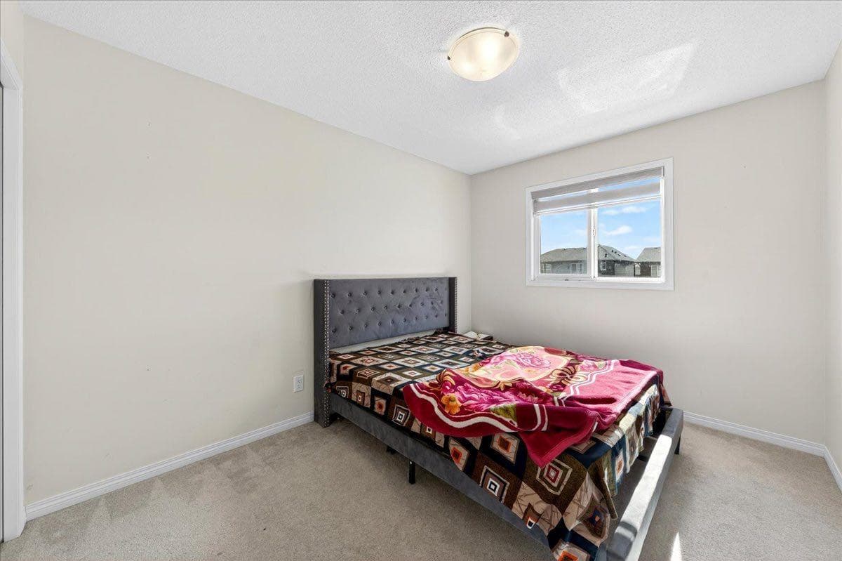 15 Savanna Parade 