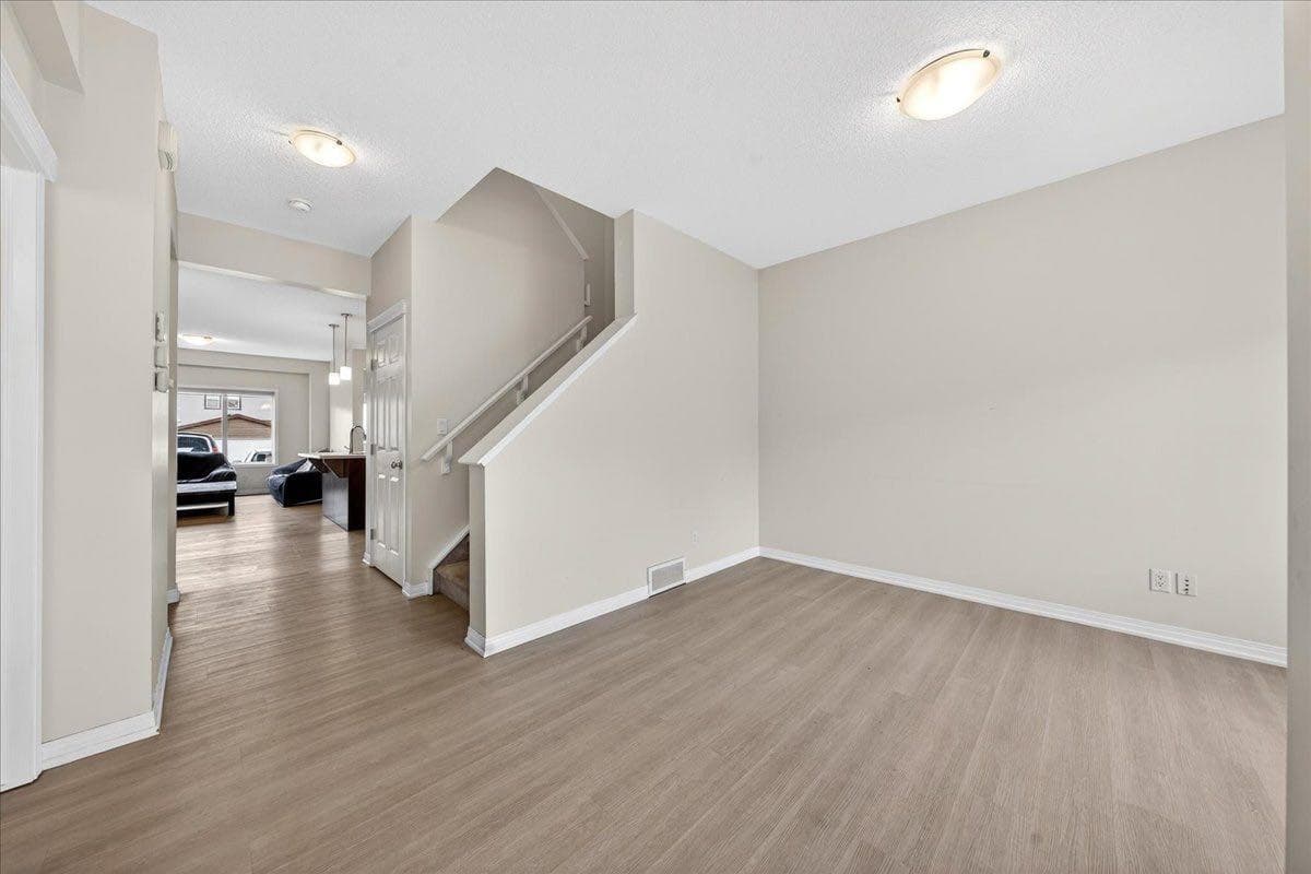 15 Savanna Parade 