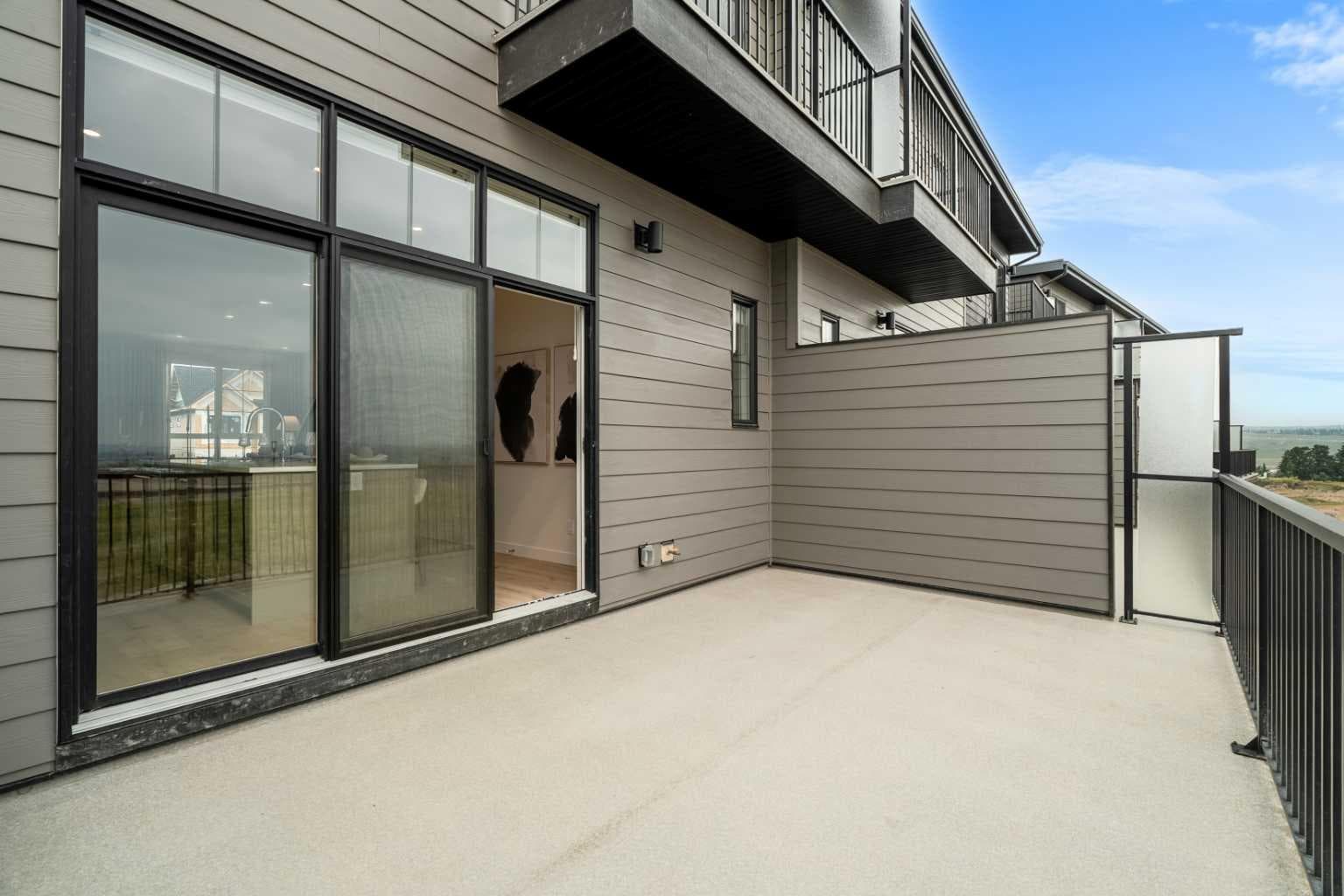 124 Greenwich Drive NW