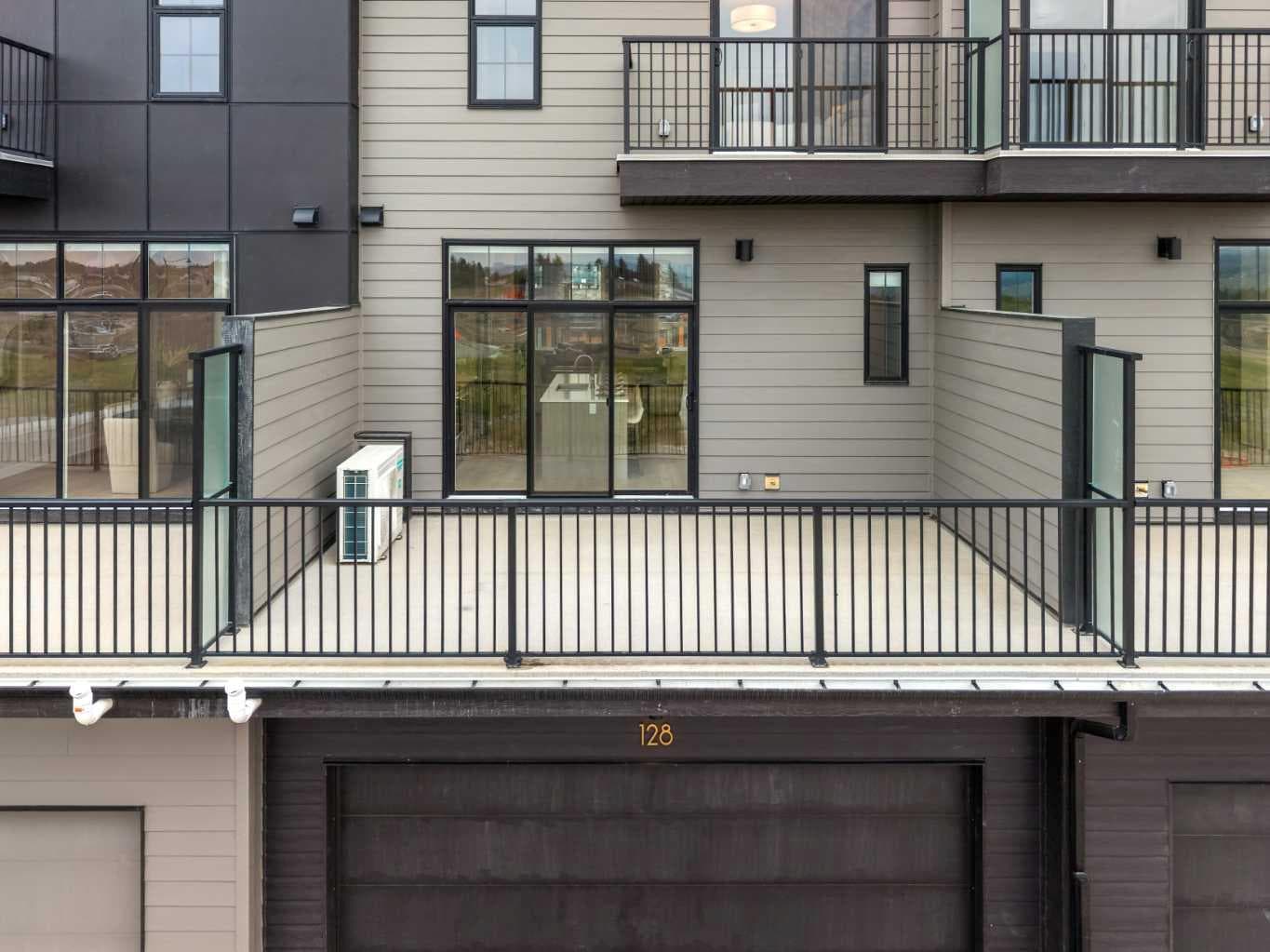 124 Greenwich Drive NW