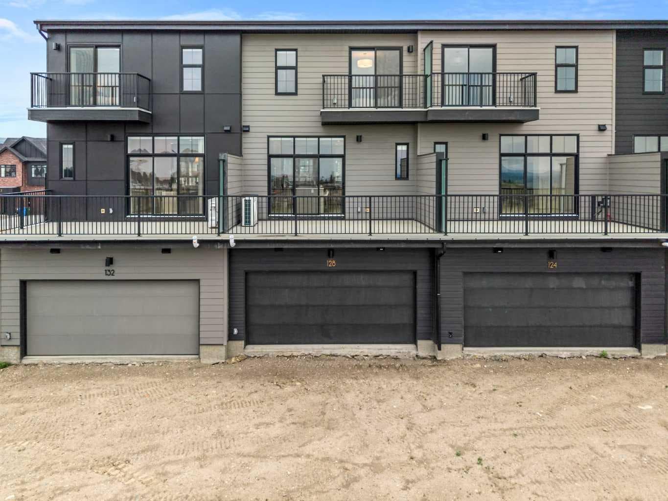 124 Greenwich Drive NW