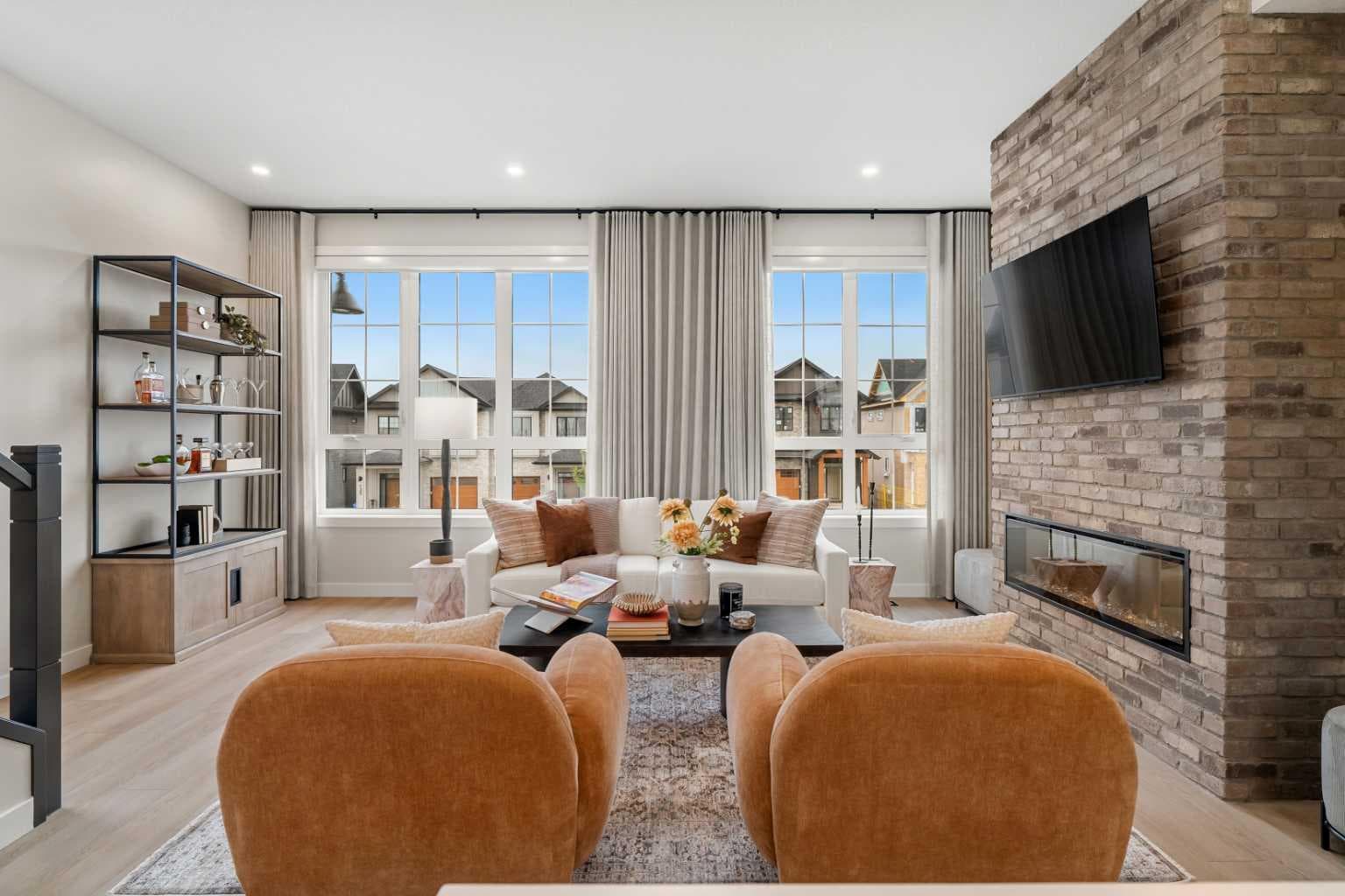 124 Greenwich Drive NW
