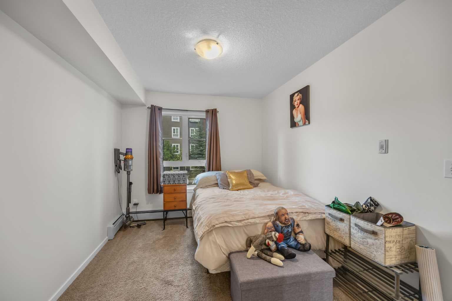 5209, 279 Copperpond Common SE