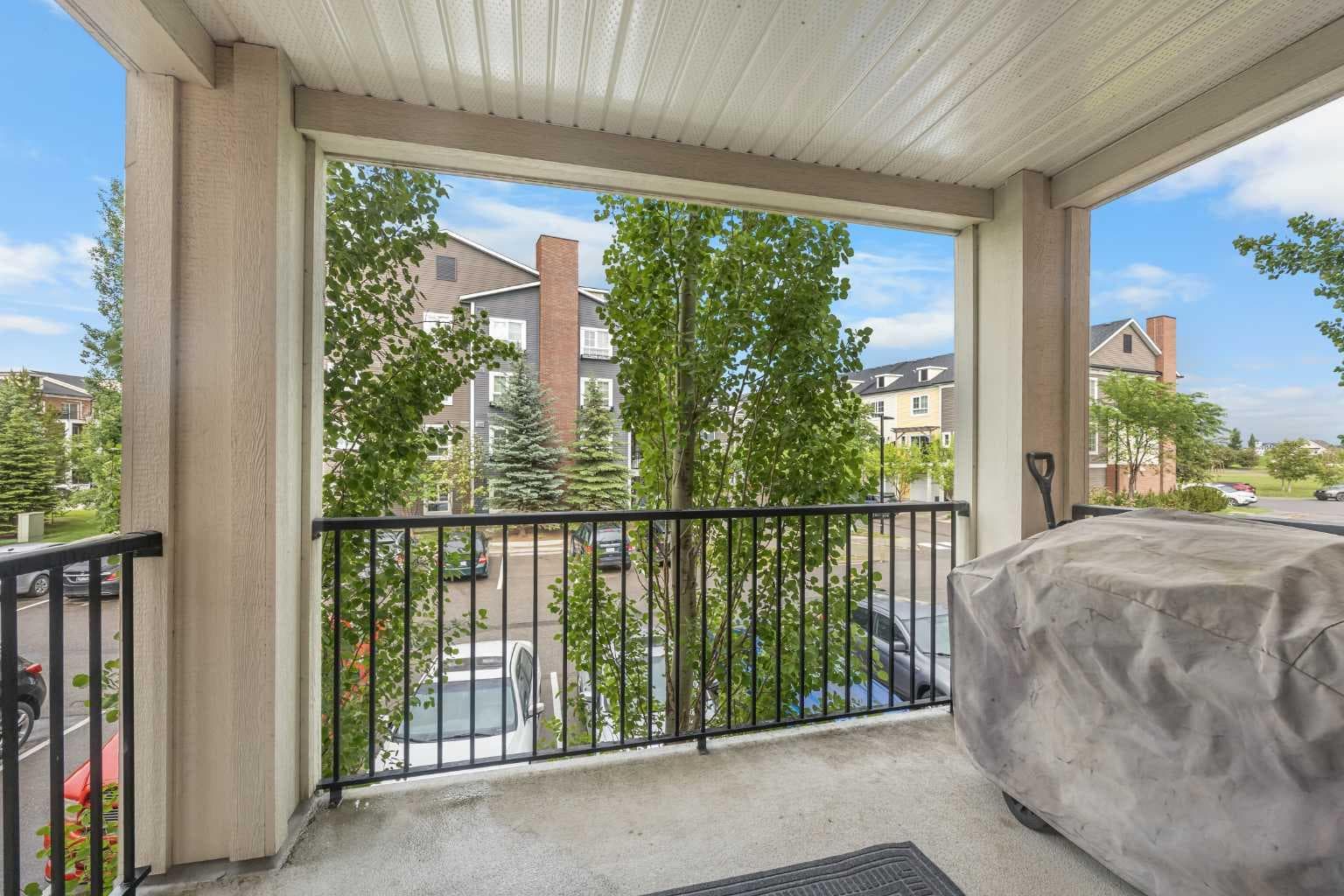 5209, 279 Copperpond Common SE