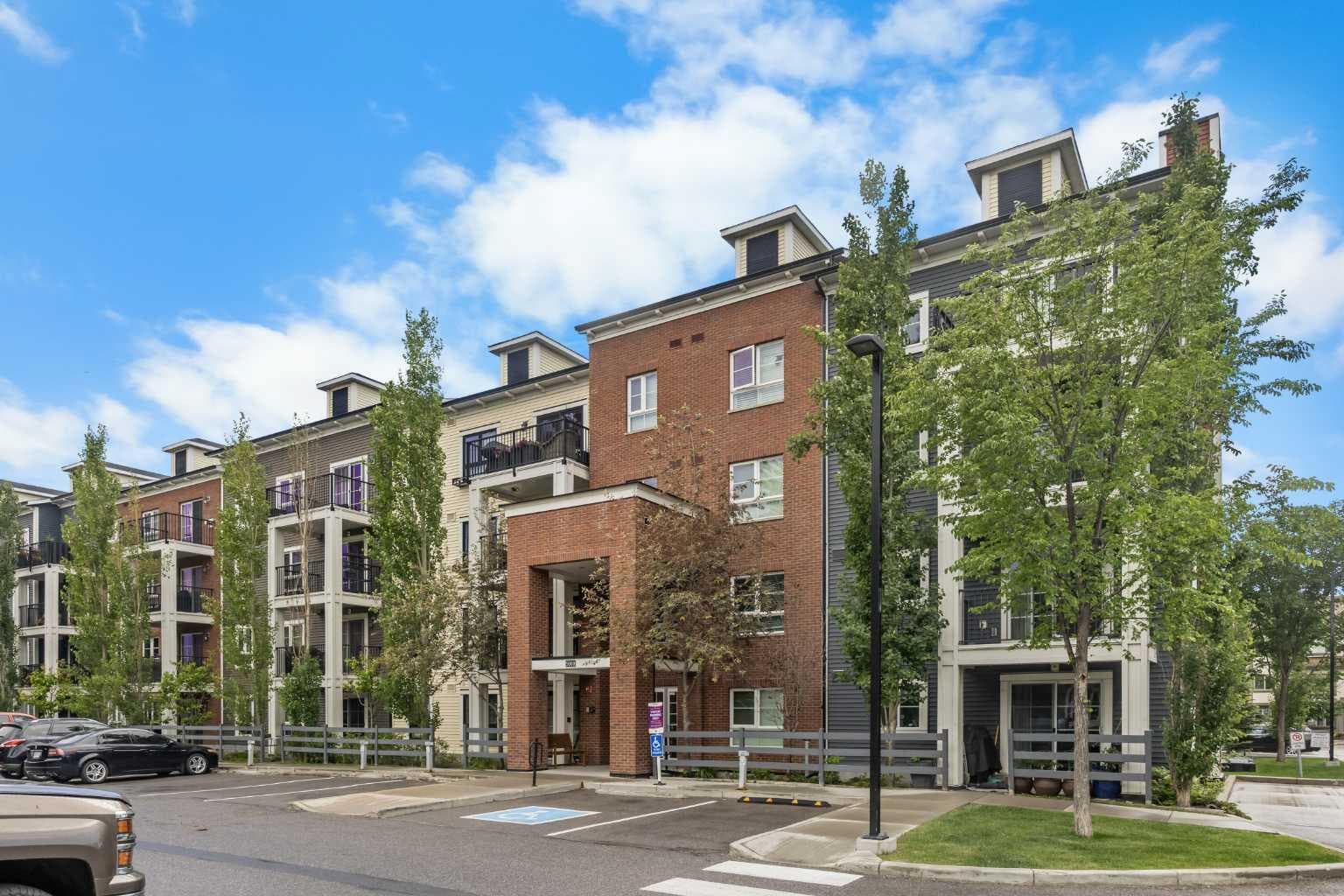 5209, 279 Copperpond Common SE