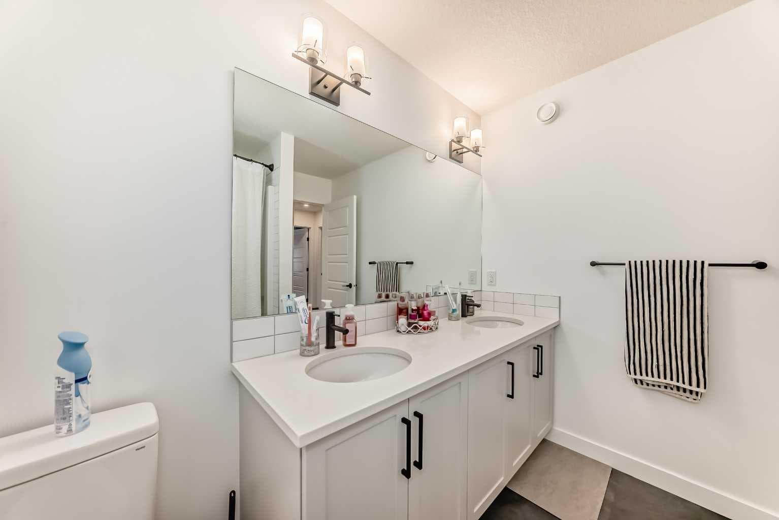 385 Edith Road NW