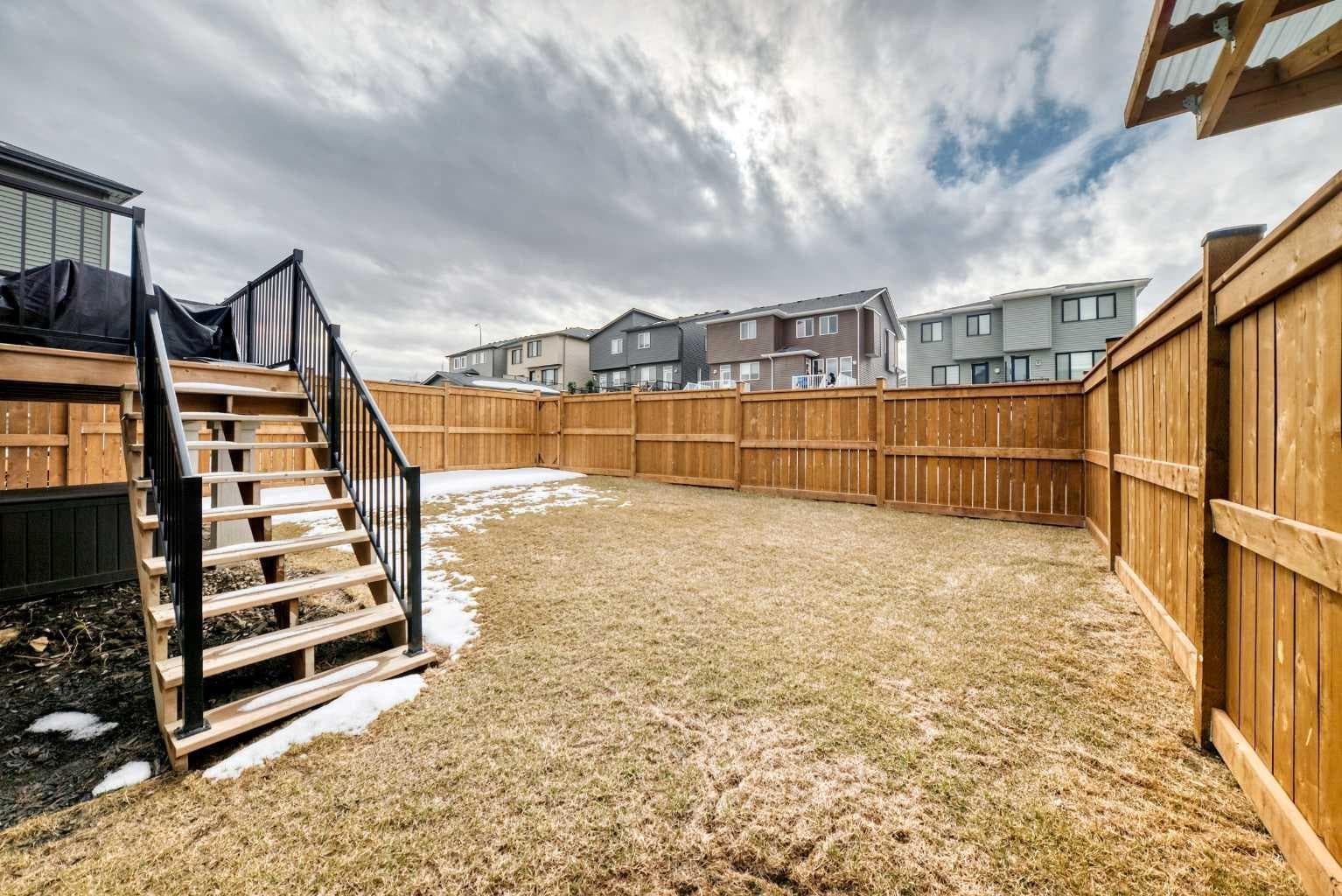 385 Edith Road NW