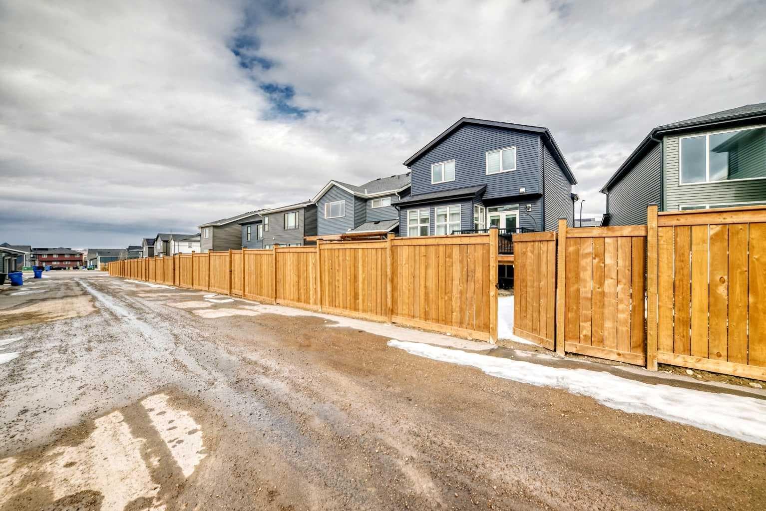 385 Edith Road NW