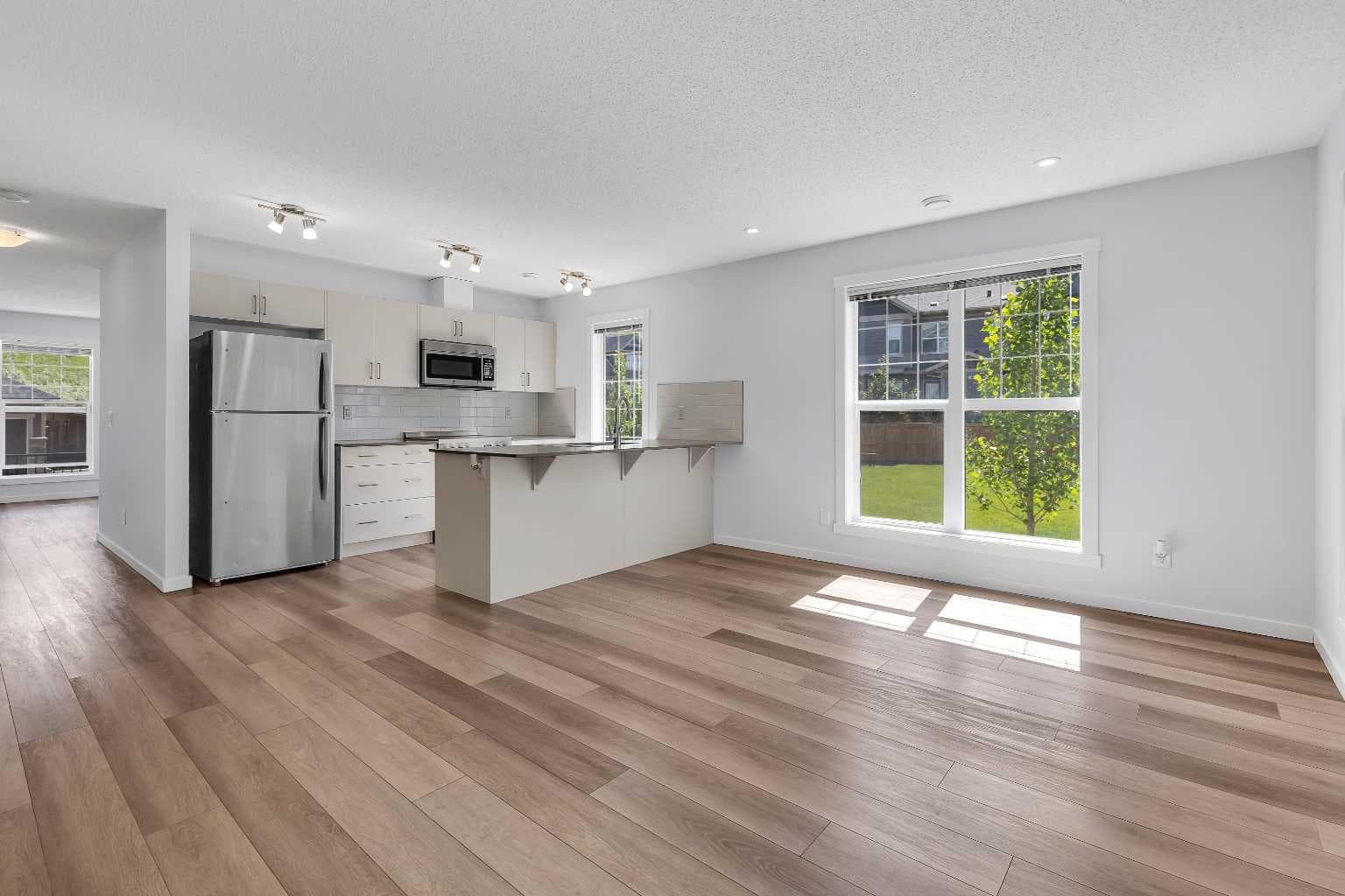 237 Cranbrook Square SE