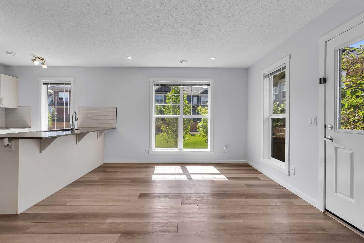 237 Cranbrook Square SE