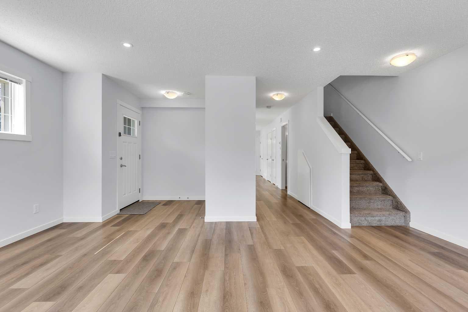 237 Cranbrook Square SE