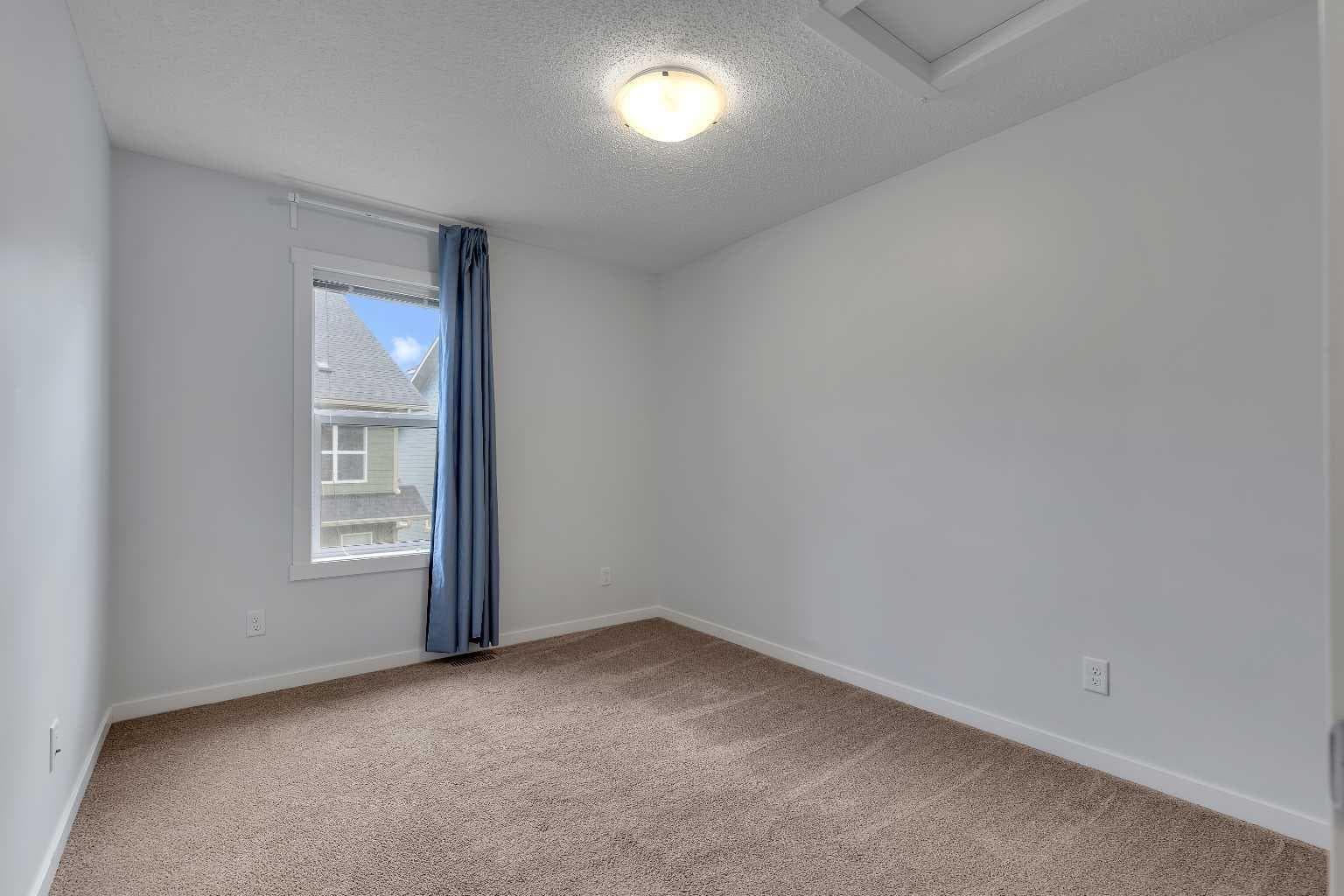 237 Cranbrook Square SE
