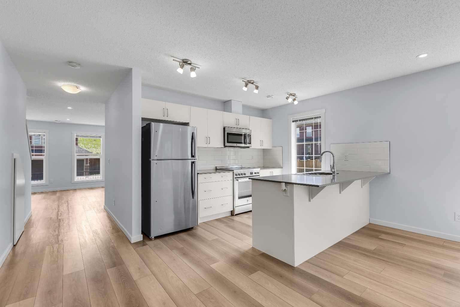 237 Cranbrook Square SE