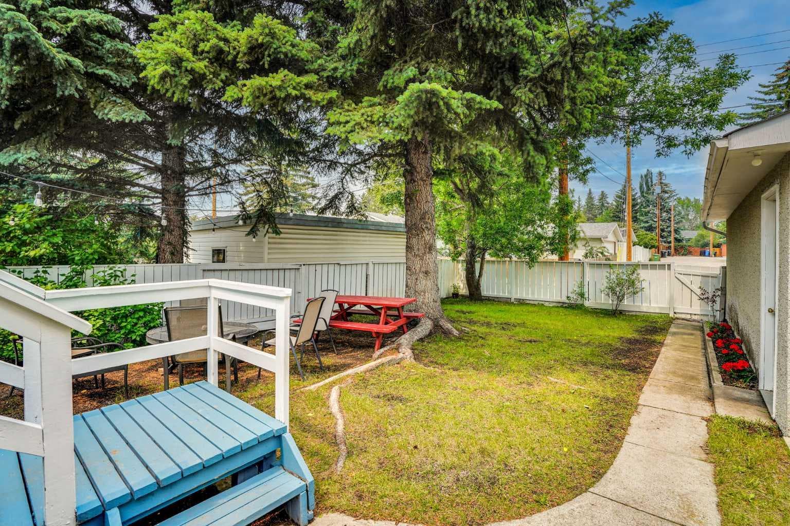 5212 Valiant Drive NW