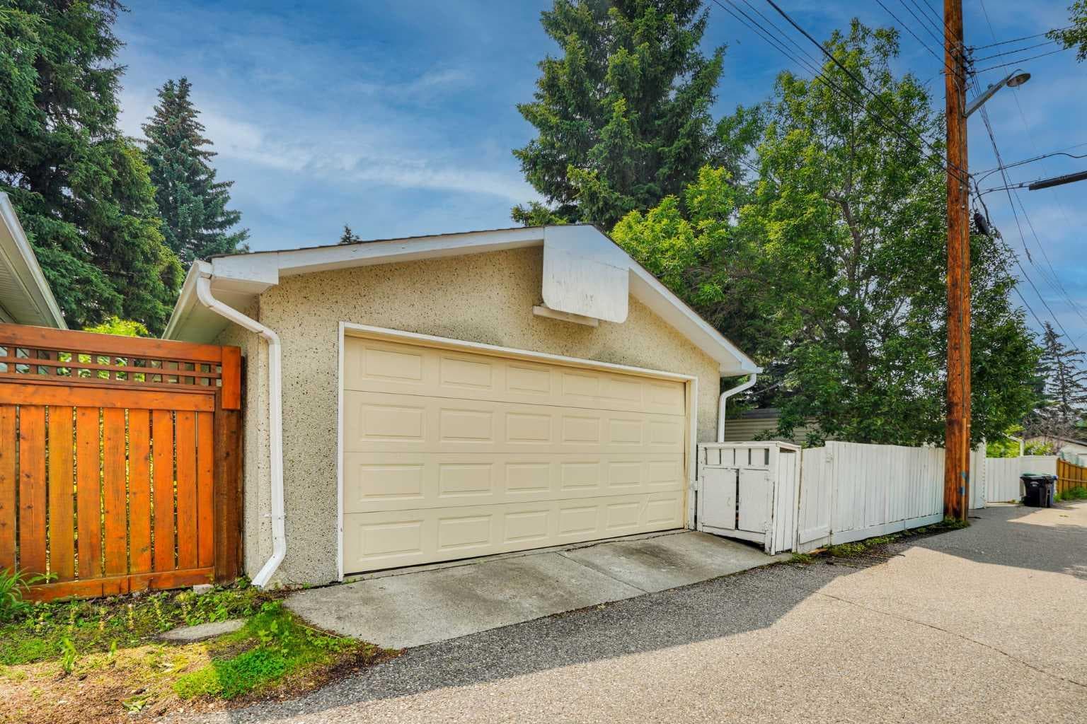5212 Valiant Drive NW