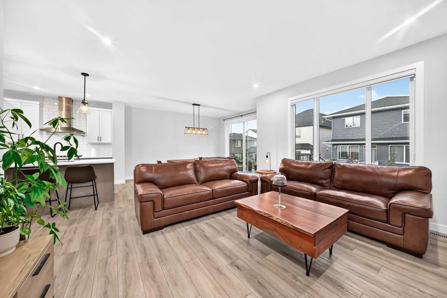118 Ambleside Heath NW
