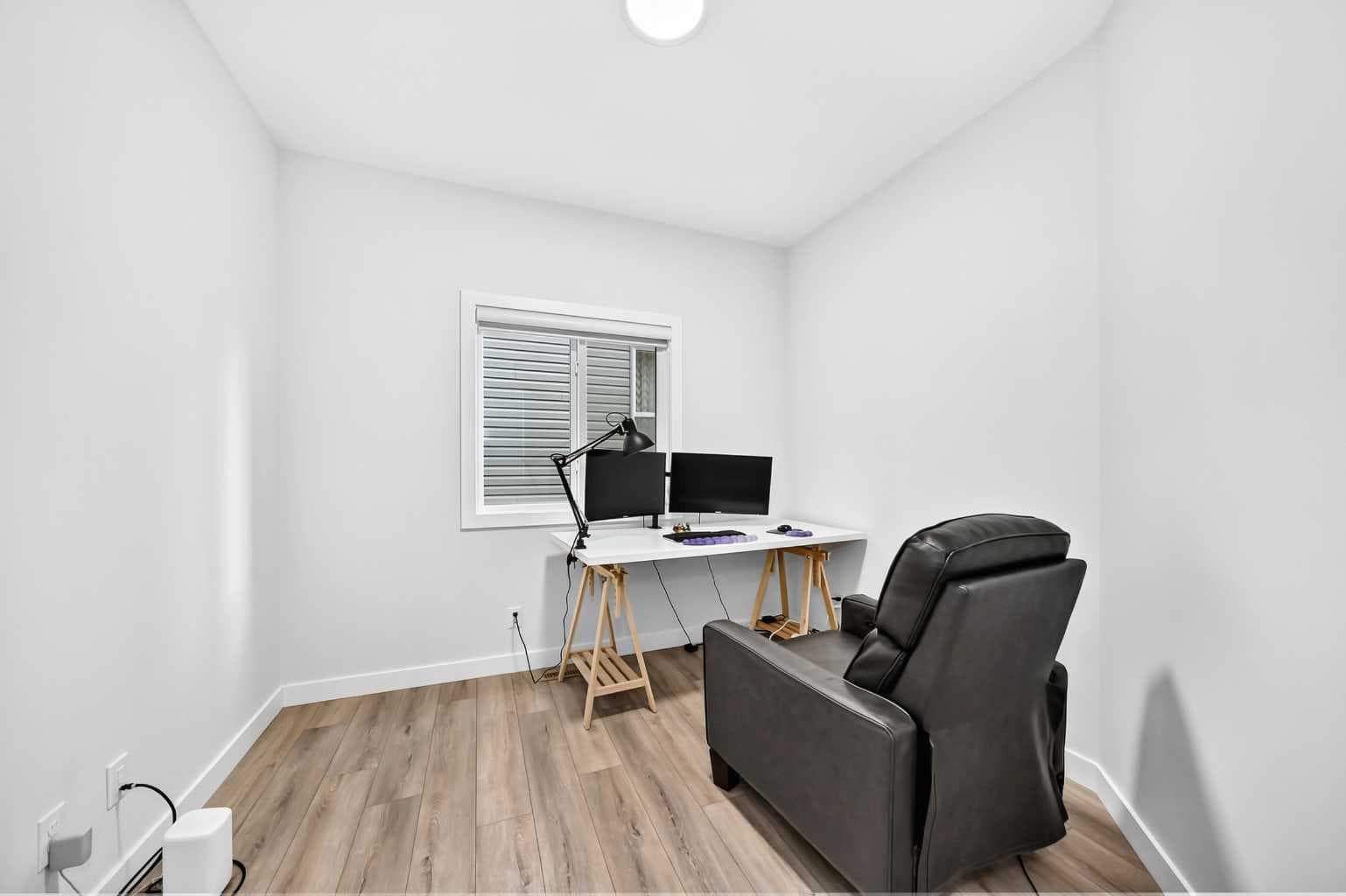 118 Ambleside Heath NW