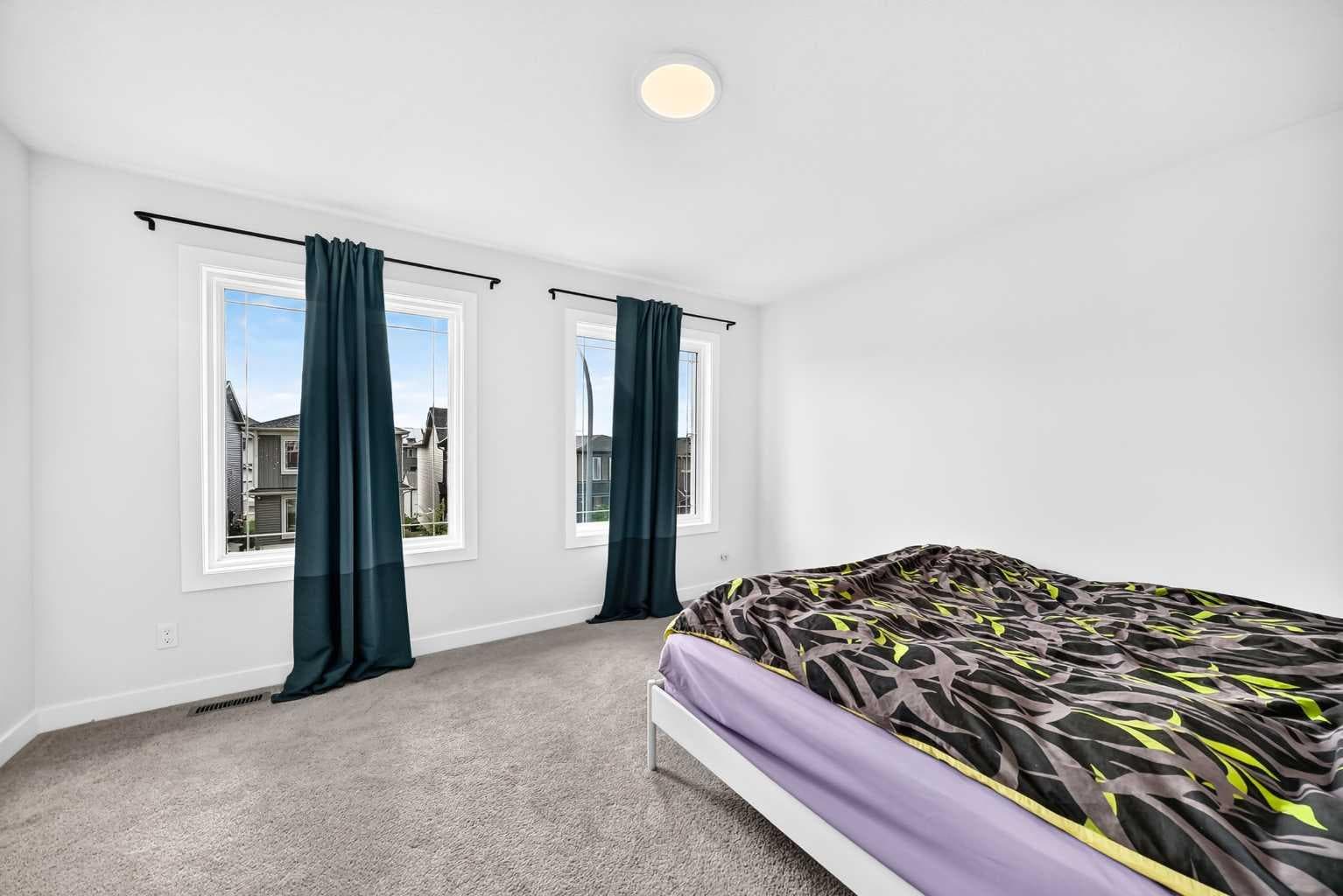 118 Ambleside Heath NW