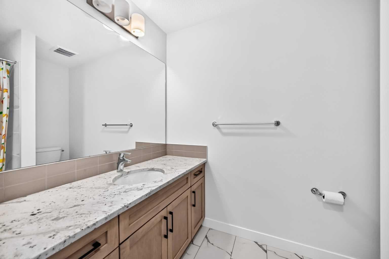 118 Ambleside Heath NW