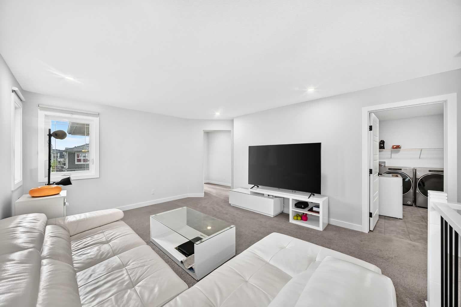118 Ambleside Heath NW