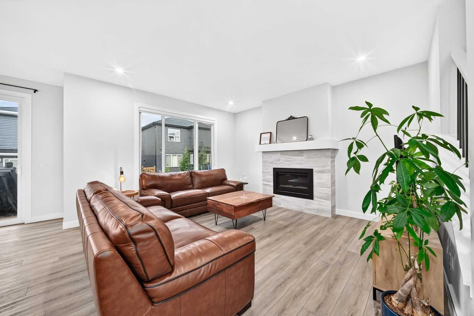 118 Ambleside Heath NW