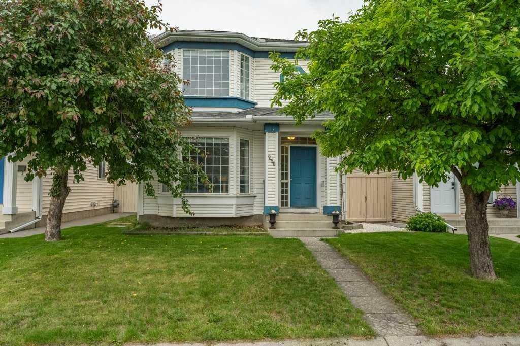 250 Mt Lorette Close SE
