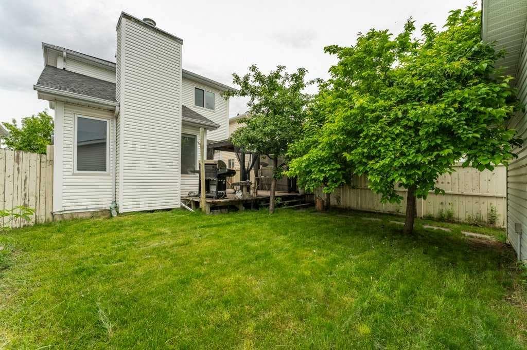 250 Mt Lorette Close SE