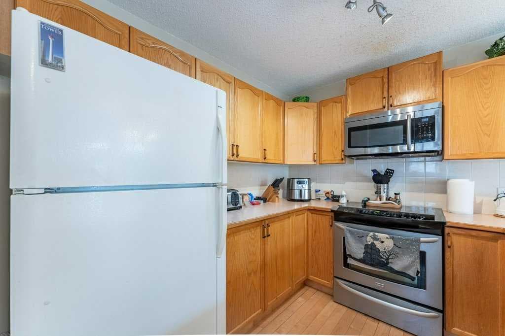 250 Mt Lorette Close SE