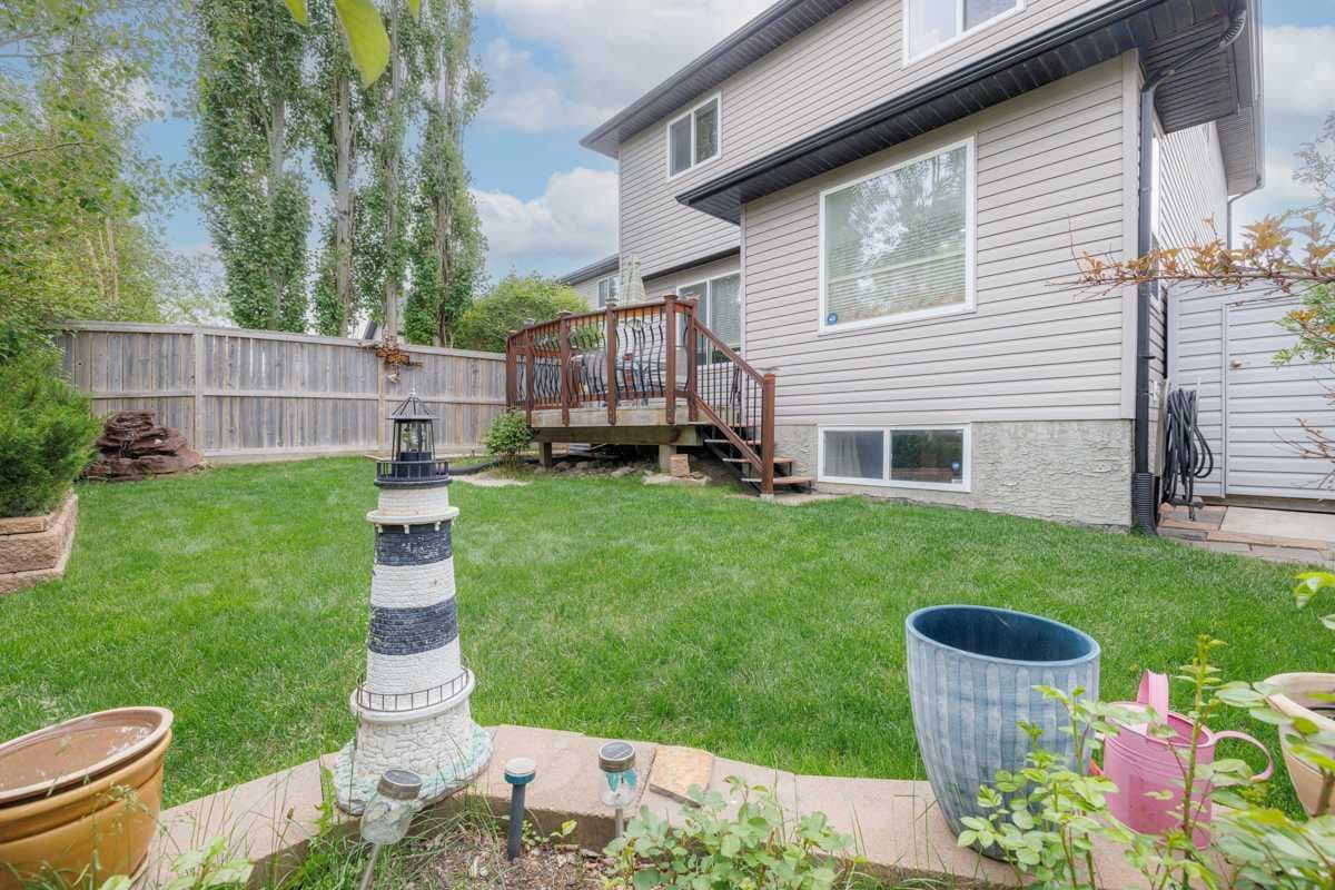 42 Royal Birch Landing NW