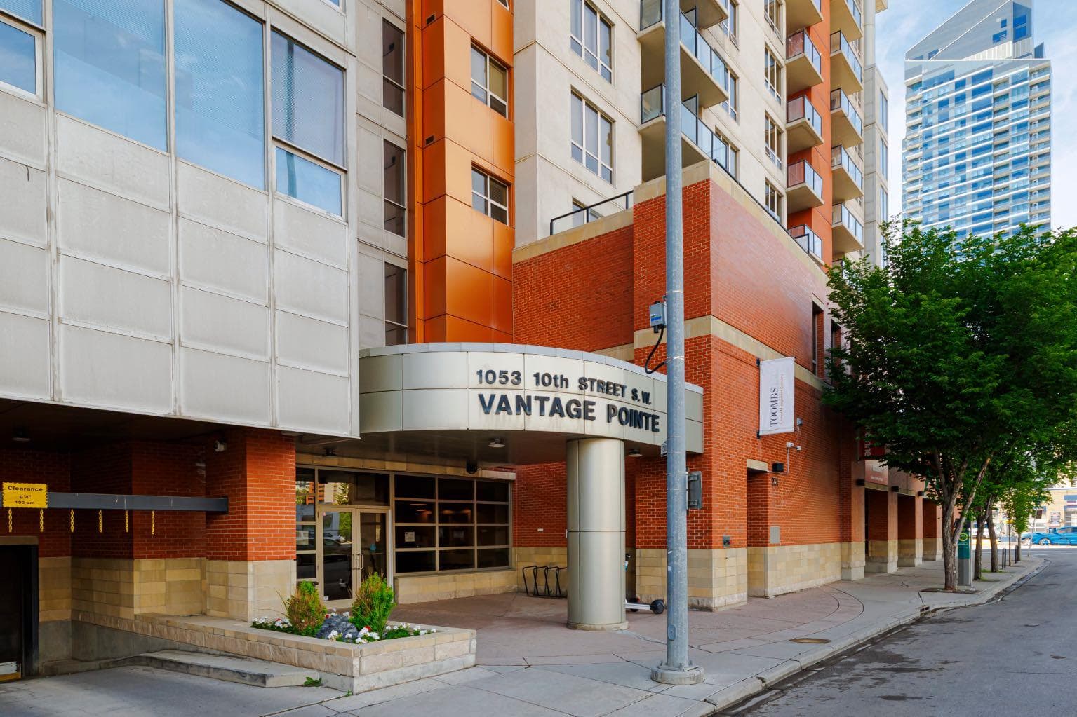 1005, 1053 10 Street SW