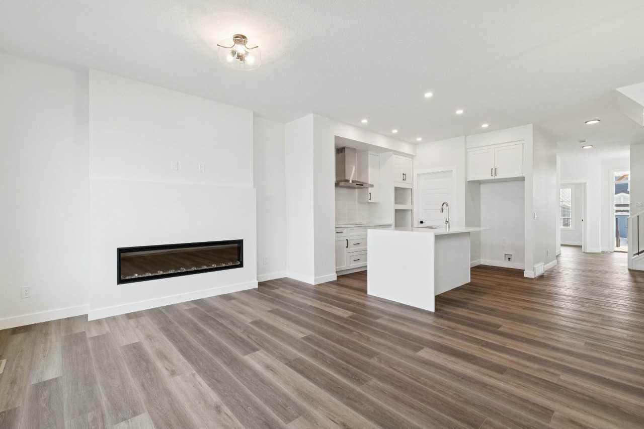 160 Snowberry Common SE