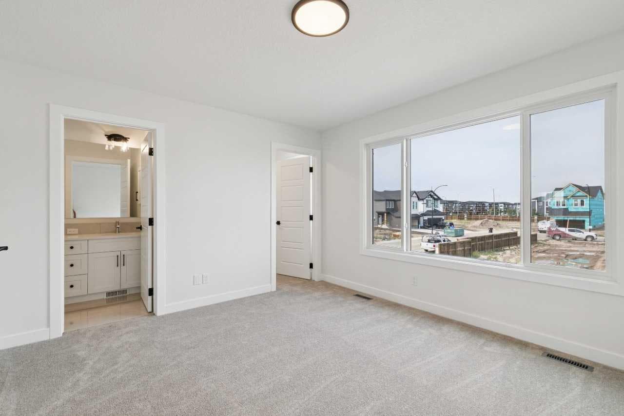 160 Snowberry Common SE