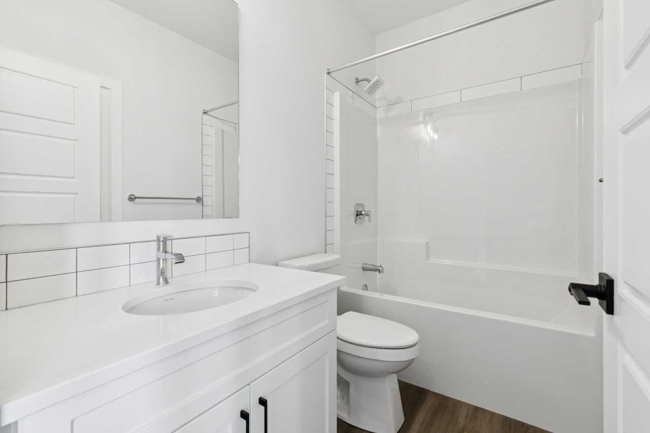160 Snowberry Common SE
