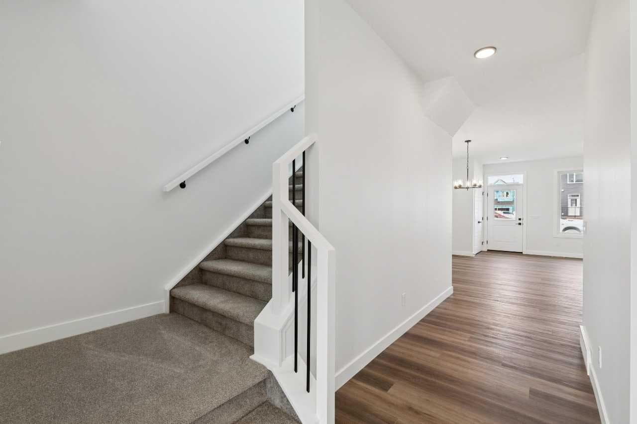 160 Snowberry Common SE