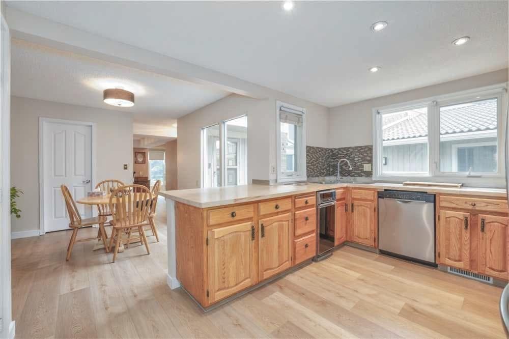258, 20 Midpark Crescent SE
