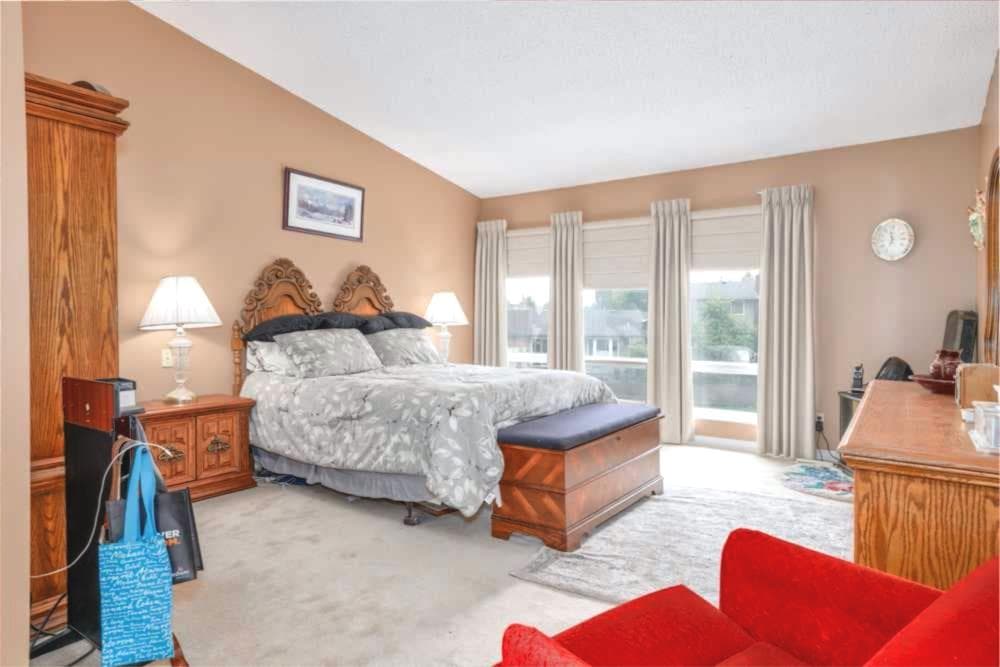 258, 20 Midpark Crescent SE