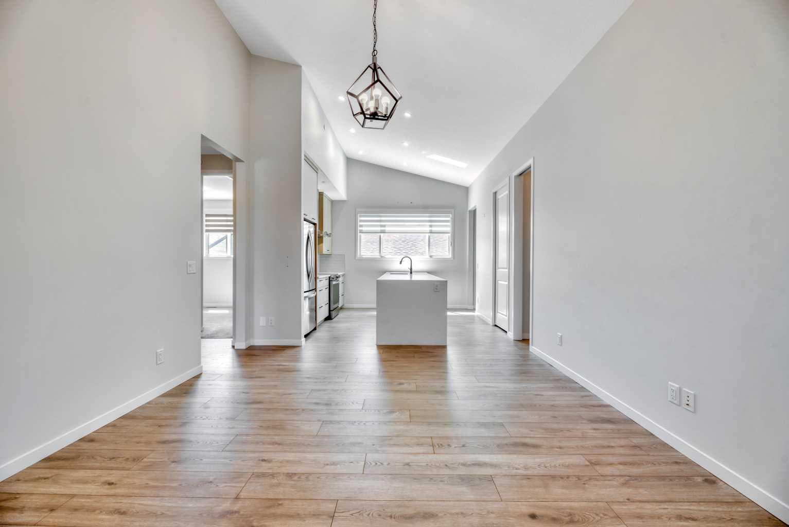 33 Lucas Rise NW