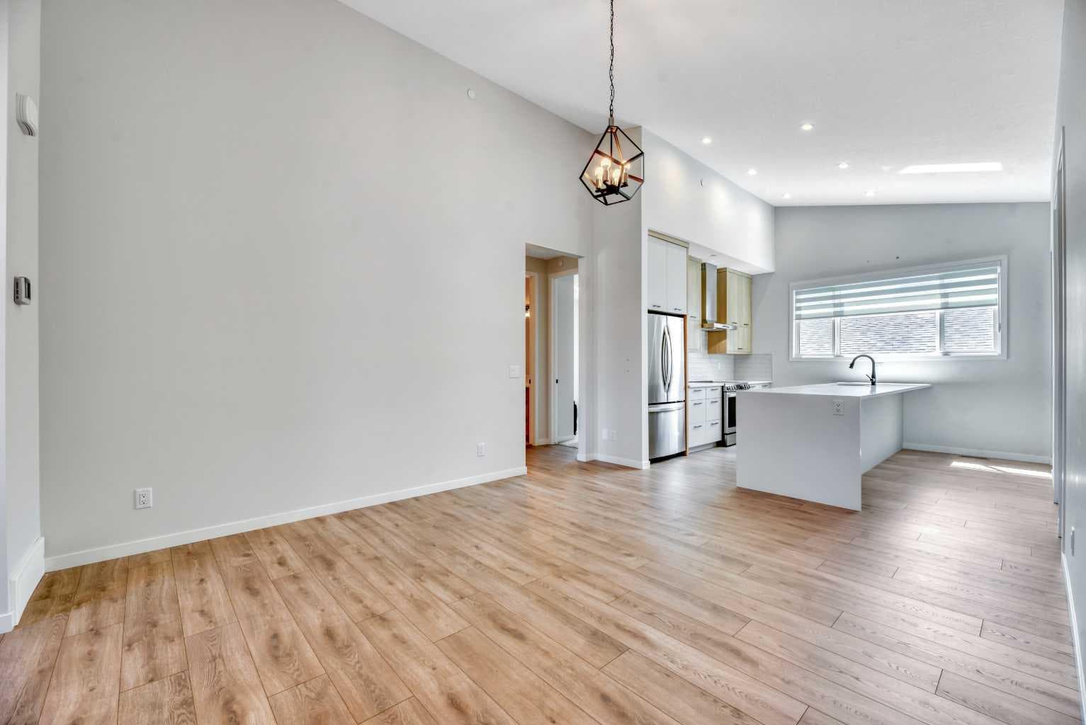 33 Lucas Rise NW