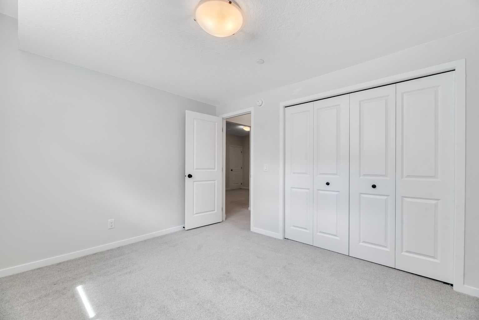 33 Lucas Rise NW